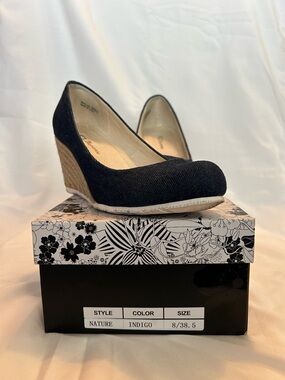 Indigo Wedge Pumps - Women
